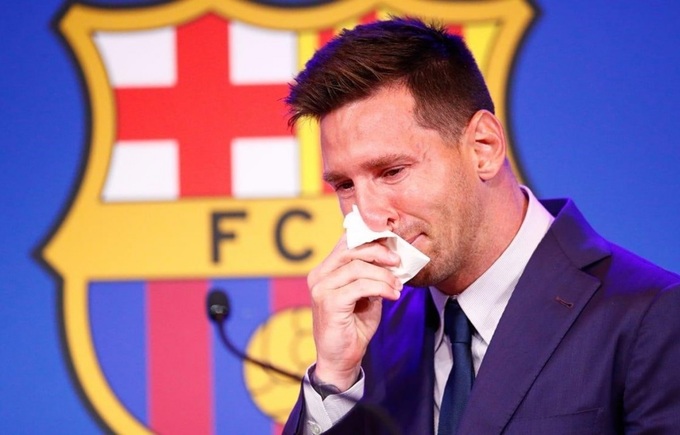 Messi từng khóc khi phải rời Barca