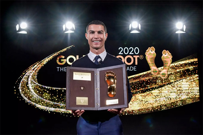 Ronaldo giành giải Bàn chân Vàng 2020